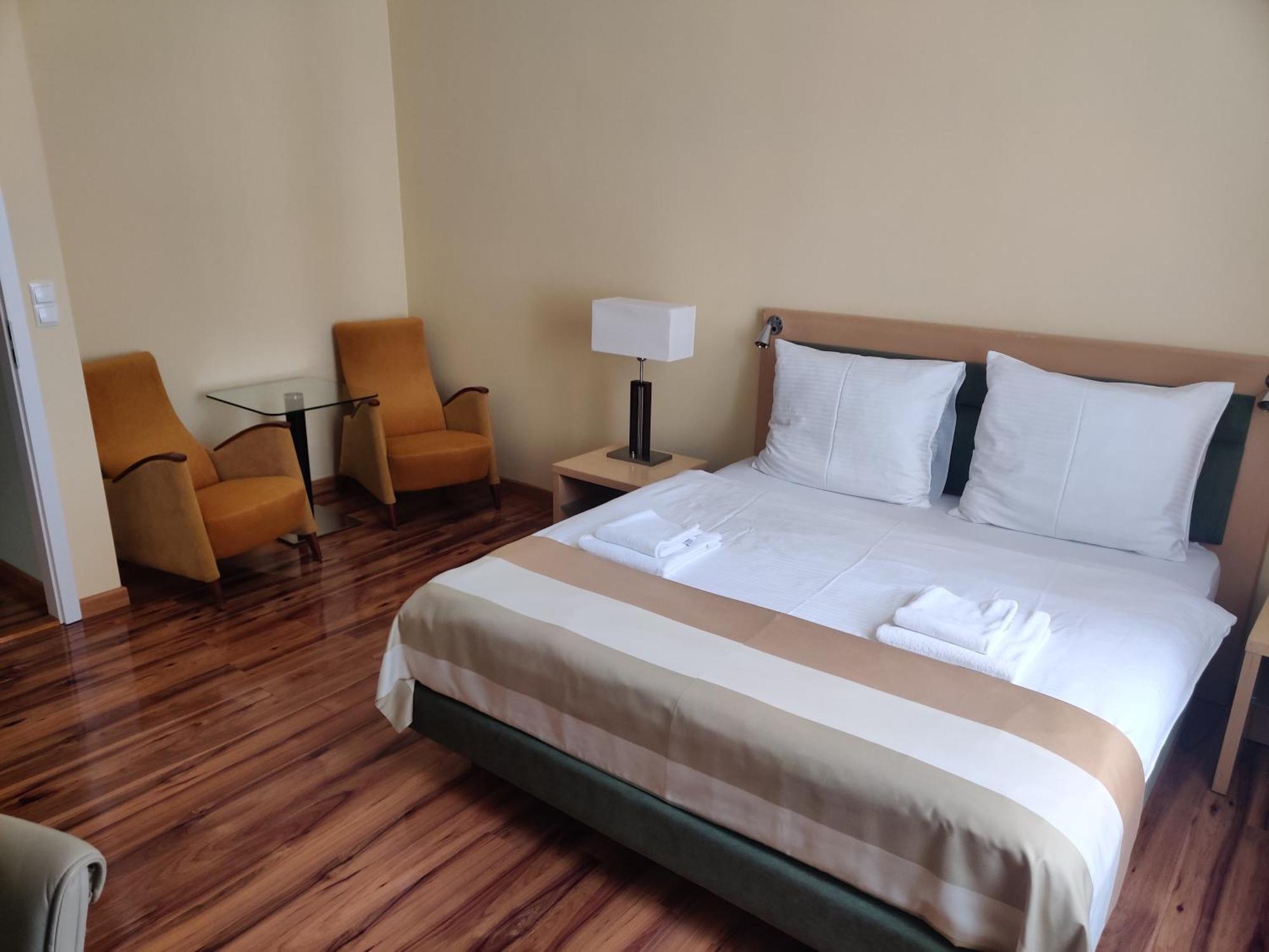 Apartamenty Tessa Jagiellonska Катовице Экстерьер фото